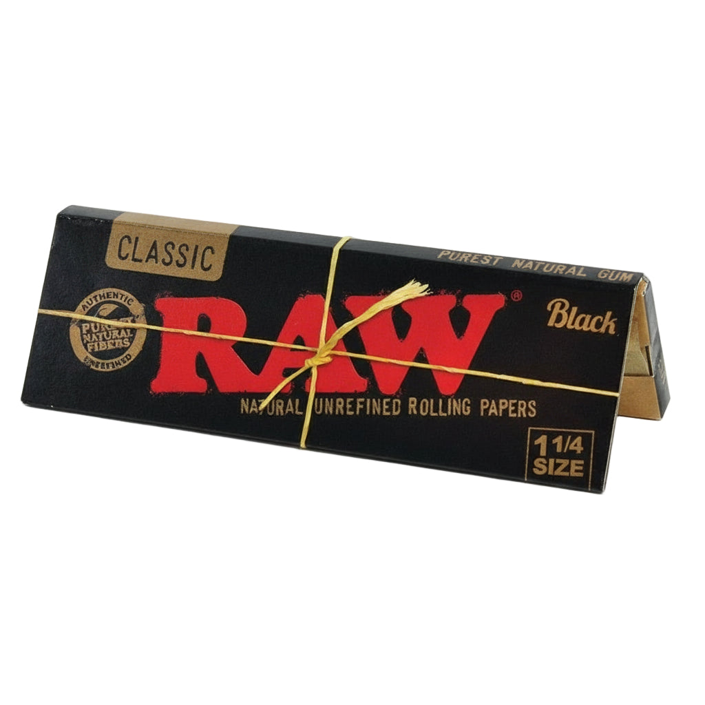 RAW Black (1 1/4) - Rolling Papers -The Wee Smoke Shop