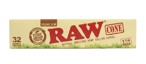 Pack of Raw rolling cones 32 pack on a white background