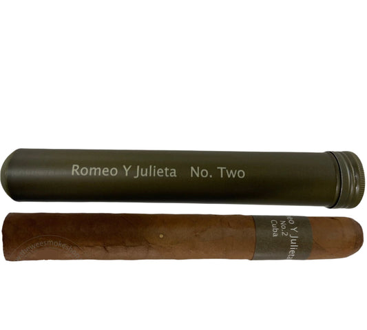 Romeo y Julieta - No. 2 - The Wee Smoke Shop